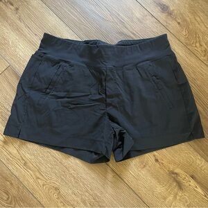 Athleta Trekkie North Short - Size 14
